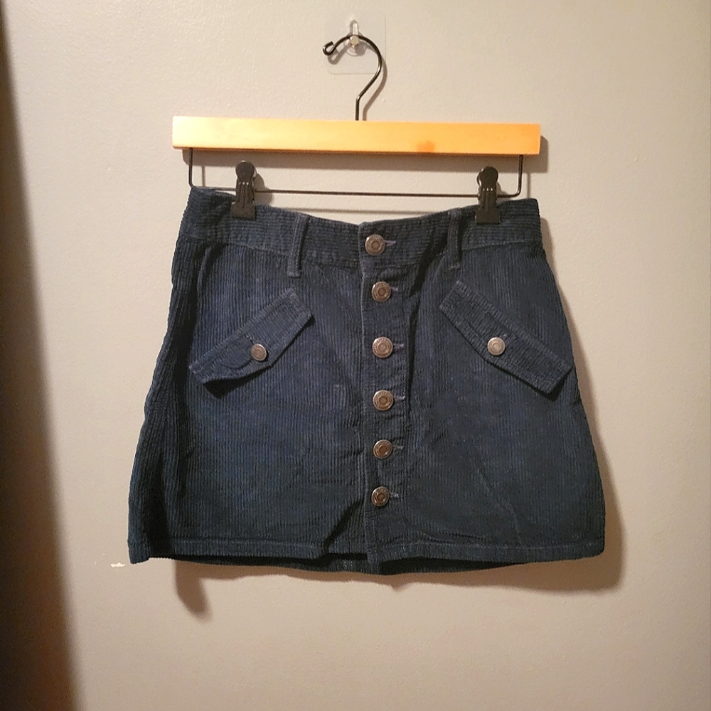 Hunter Green Corduroy Skirt | size 4 | mini skirt buttons